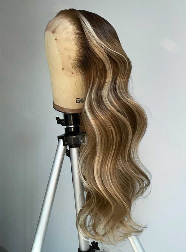 blonde wig with highlights