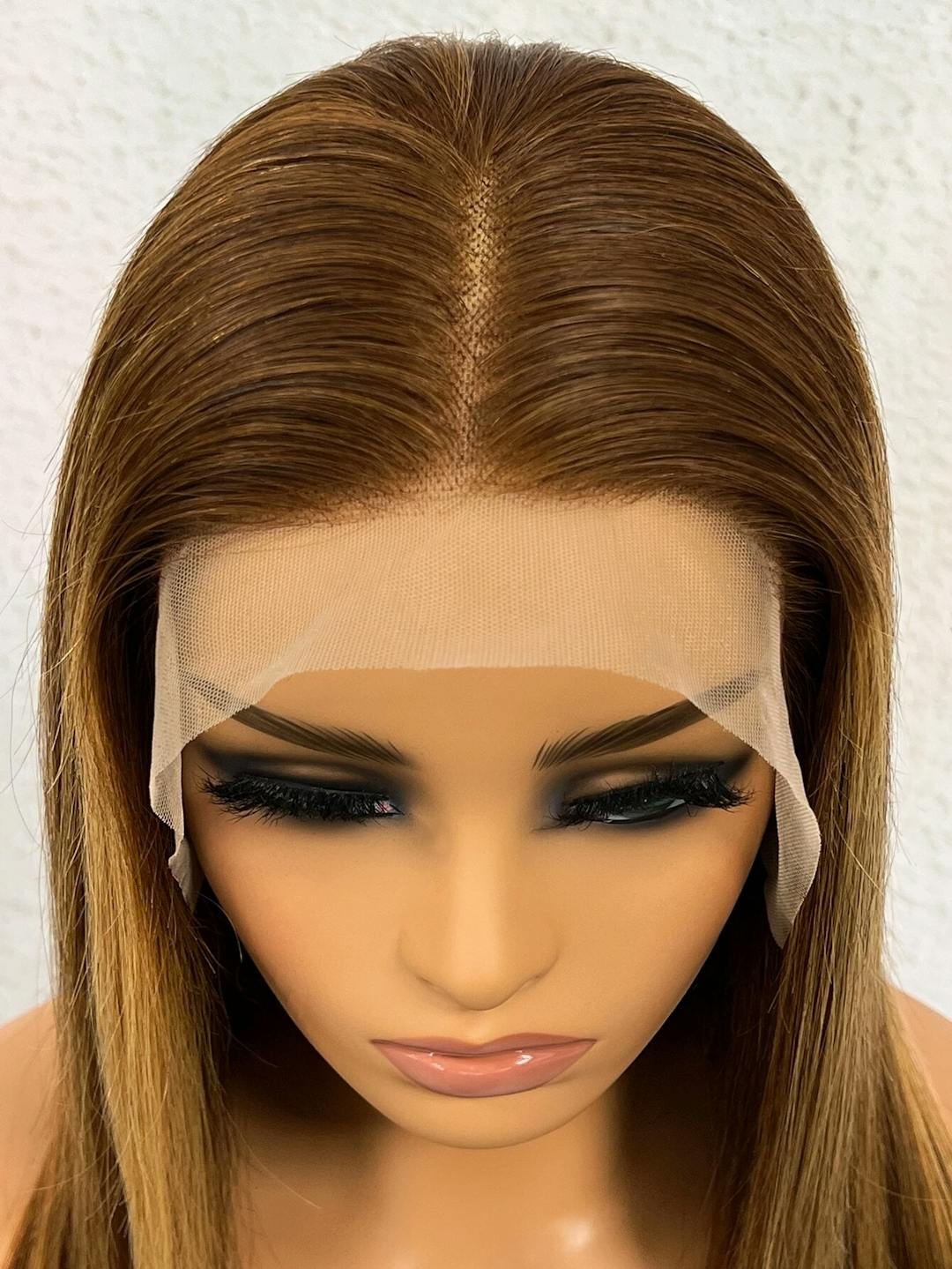 lace front wig with blonde highlights