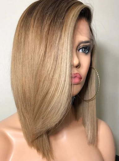 Honey blonde wig with highlights