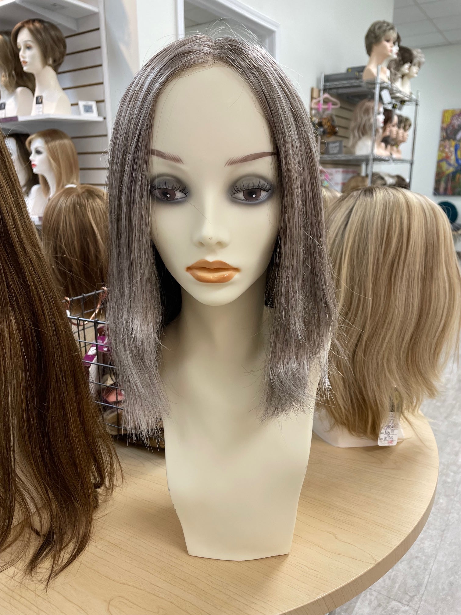Where to Get Custom Wigs in Dundee – Human Hair, Lace Front, and Medical Wigs