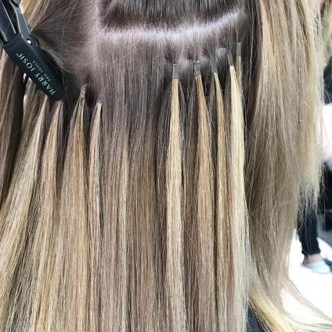 How to Safely Remove Glue from Hair Extensions Without Damage?